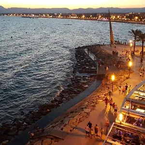 Center Near Port Aventura , Salou España